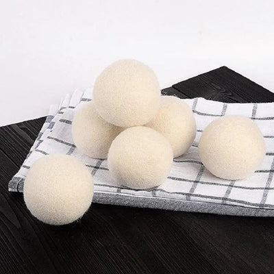 100% Organic Merino Wool Dryer Balls - 4 pieces and a bag